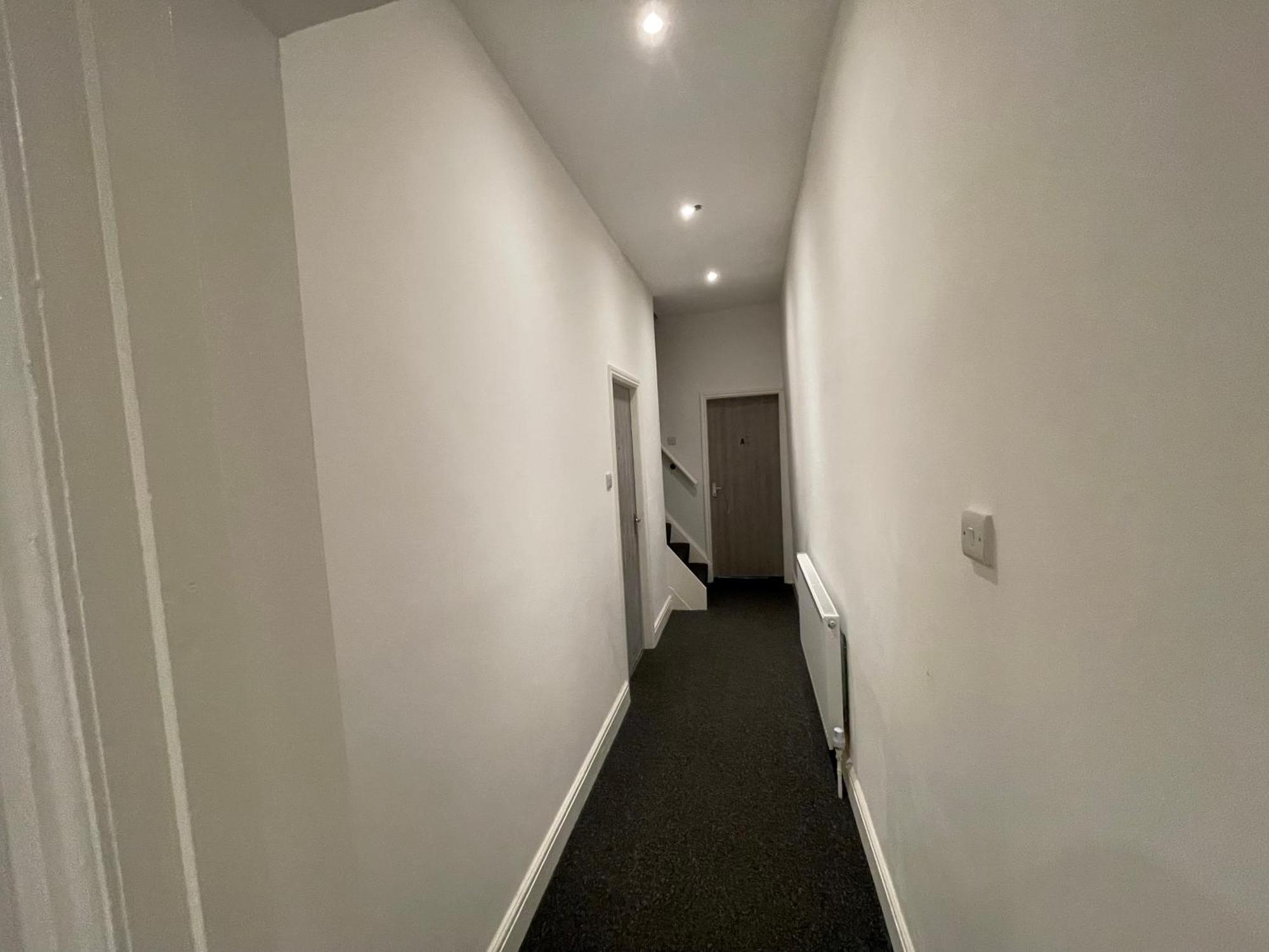 Pc Homes Room C Hyde Exterior photo